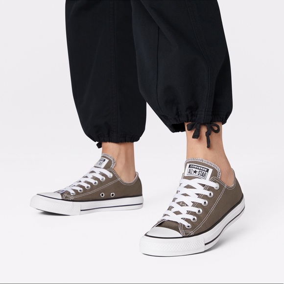 Converse Chuck Taylor All Star Low Top Sneakers